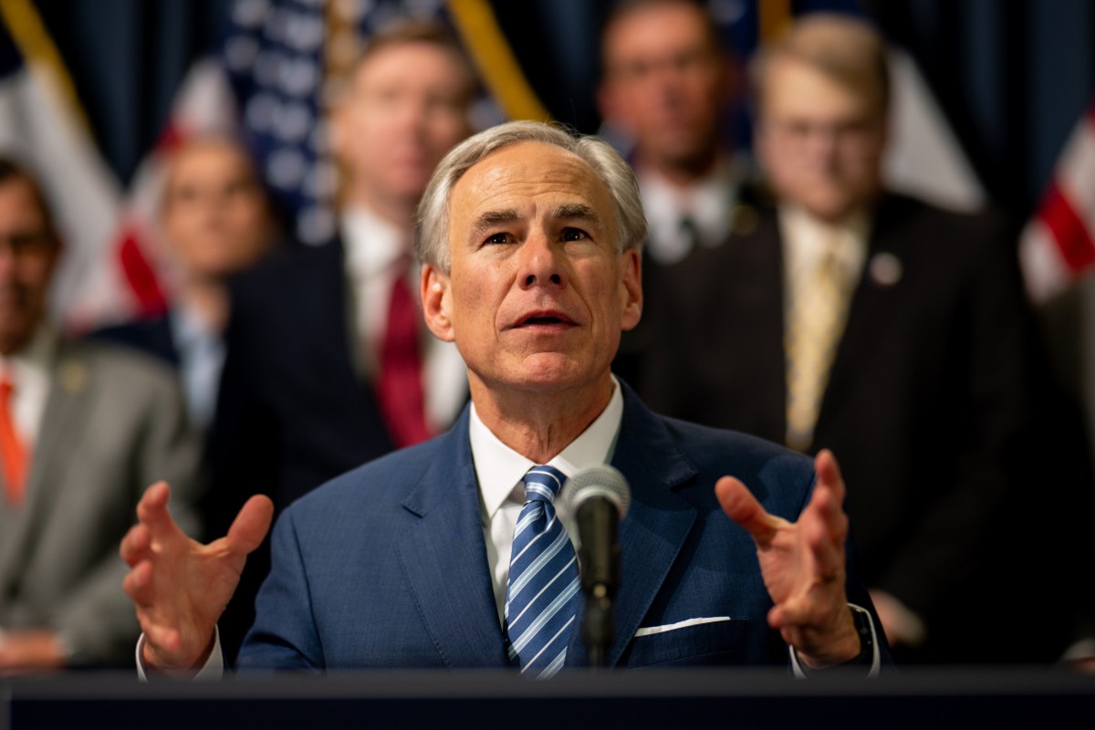 Greg Abbott urged to “fully militarize” Texas State Guard to counter Biden Featured Image